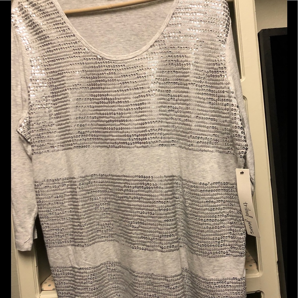NWT Ladies Tribal shirt